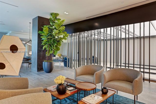 650 NE 32nd St 2007, Miami, FL 33137