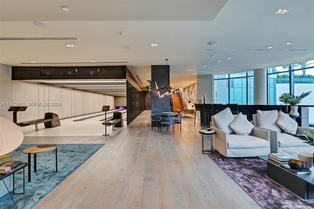 650 NE 32nd St 2007, Miami, FL 33137