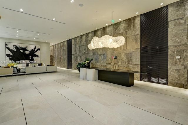 650 NE 32nd St 2007, Miami, FL 33137