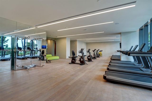 650 NE 32nd St 2007, Miami, FL 33137