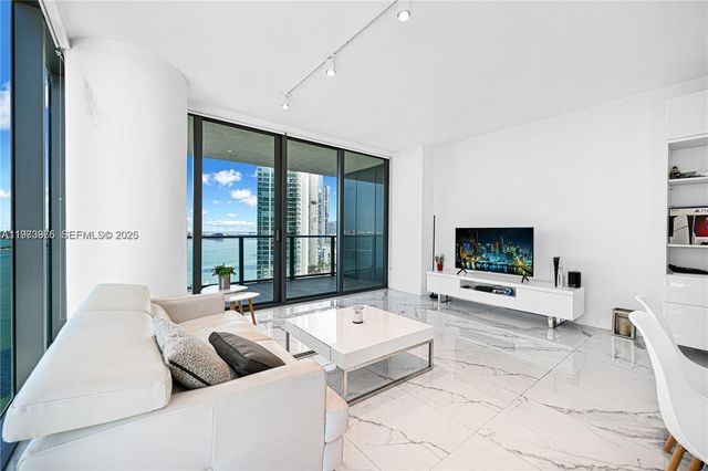 650 NE 32nd St 2007, Miami, FL 33137