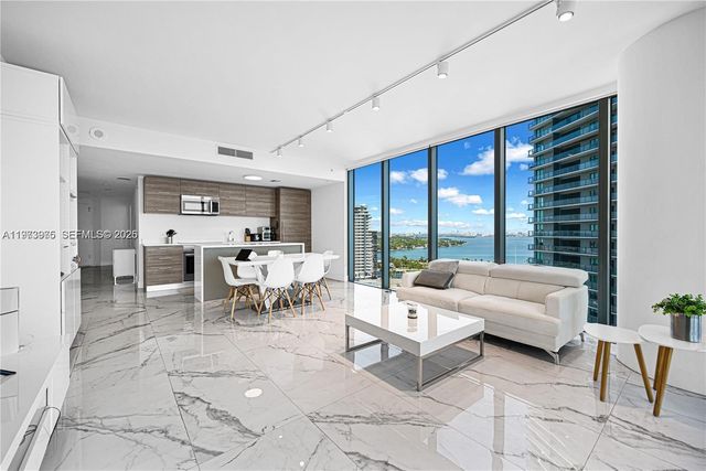 650 NE 32nd St 2007, Miami, FL 33137