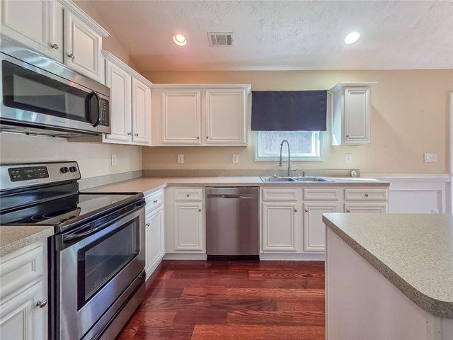 123 Willow Springs Drive, Dallas, GA 30132