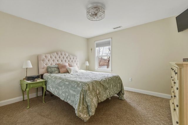 9 Oliver Rd, Weymouth, MA 02189