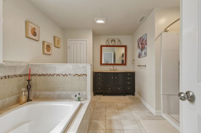 9 Oliver Rd, Weymouth, MA 02189