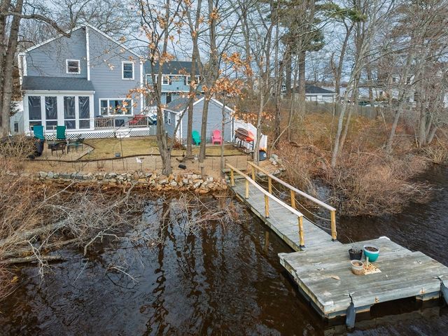 9 Oliver Rd, Weymouth, MA 02189