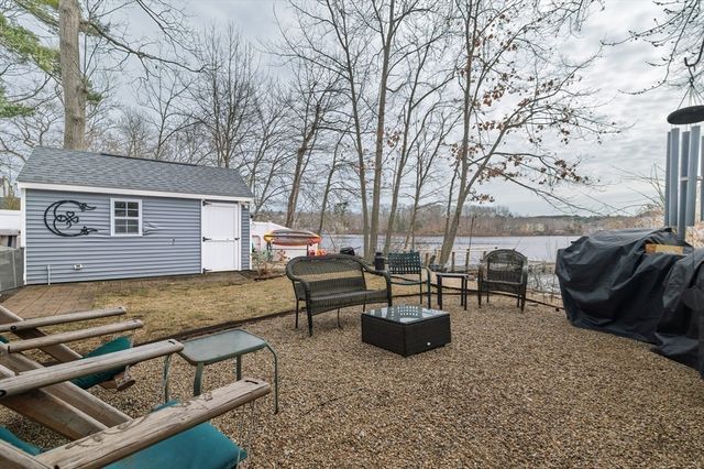 9 Oliver Rd, Weymouth, MA 02189