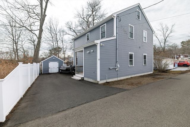 9 Oliver Rd, Weymouth, MA 02189