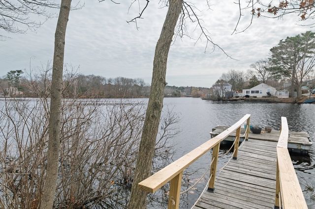 9 Oliver Rd, Weymouth, MA 02189