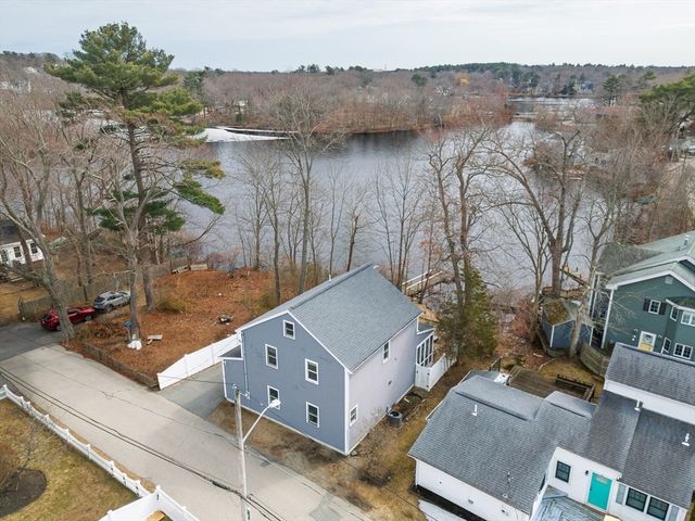 9 Oliver Rd, Weymouth, MA 02189