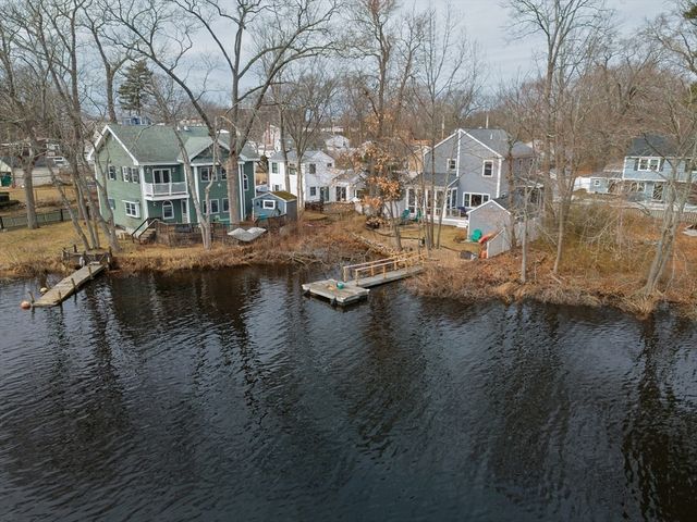 9 Oliver Rd, Weymouth, MA 02189