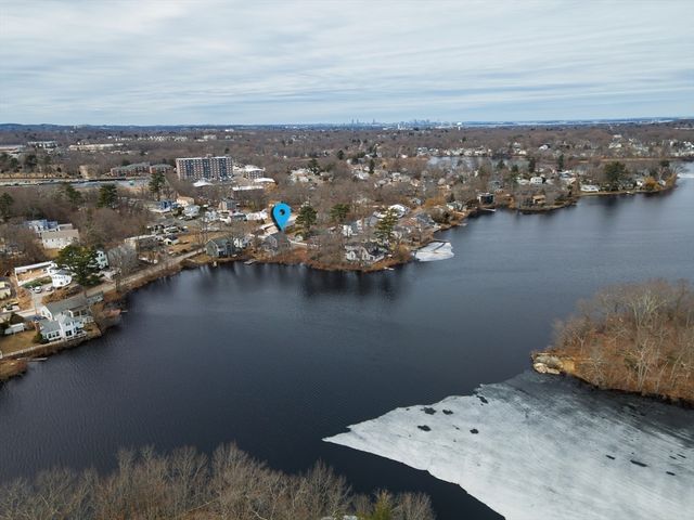 9 Oliver Rd, Weymouth, MA 02189