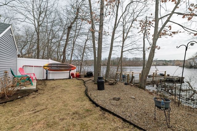 9 Oliver Rd, Weymouth, MA 02189