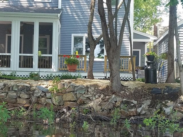 9 Oliver Rd, Weymouth, MA 02189