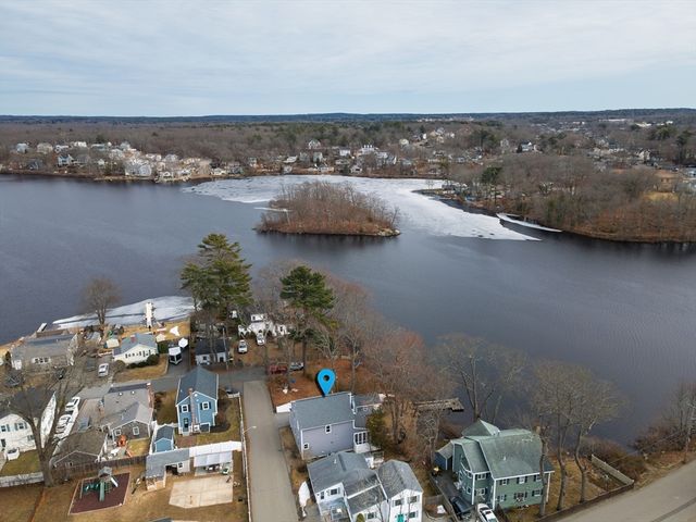 9 Oliver Rd, Weymouth, MA 02189