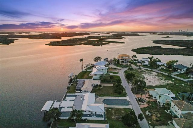 12010 W BAYSHORE DRIVE, Crystal River, FL 34429