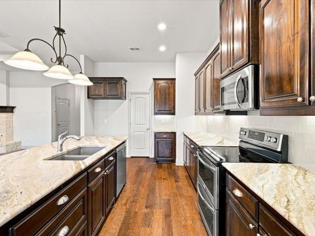 637 Piper Drive, Saginaw, TX 76179