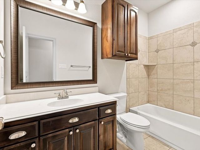 637 Piper Drive, Saginaw, TX 76179