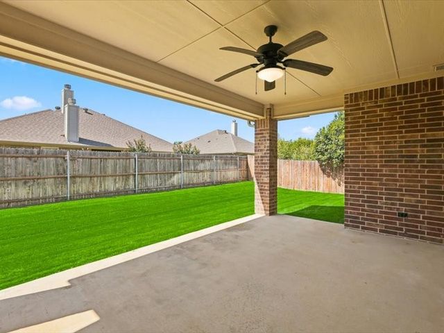 637 Piper Drive, Saginaw, TX 76179