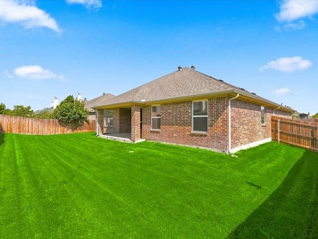 637 Piper Drive, Saginaw, TX 76179