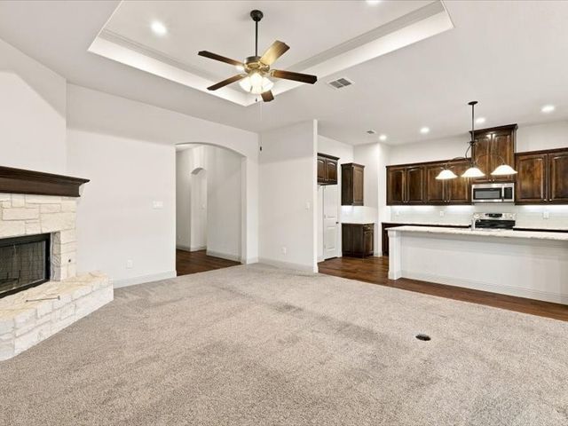 637 Piper Drive, Saginaw, TX 76179