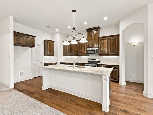 637 Piper Drive, Saginaw, TX 76179