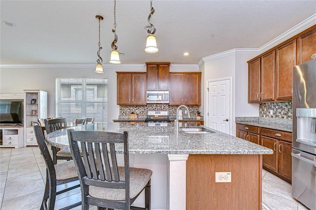 5821 JASPER GLEN DRIVE, Lithia, FL 33547