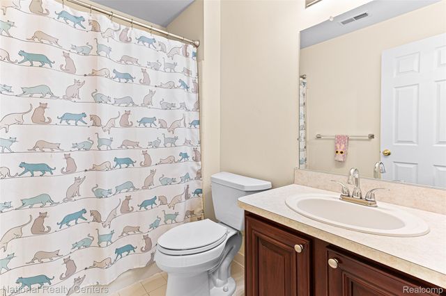 49277 Silver Birch Circle, Shelby Charter Township, MI 48315