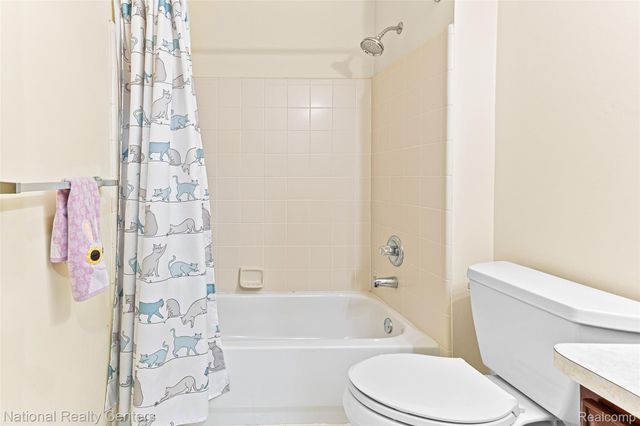 49277 Silver Birch Circle, Shelby Charter Township, MI 48315
