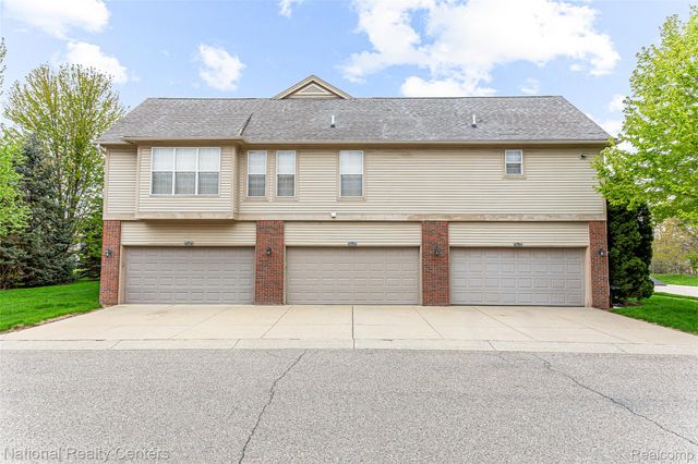 49277 Silver Birch Circle, Shelby Charter Township, MI 48315