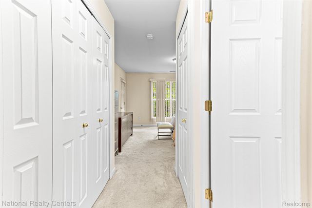 49277 Silver Birch Circle, Shelby Charter Township, MI 48315