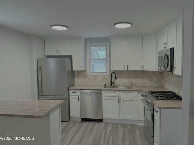 22 Bay Avenue, Keansburg, NJ 07734