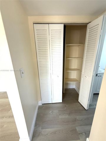 1607 Arthur St 303, Hollywood, FL 33020