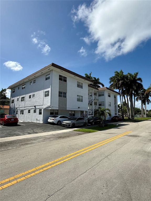 1607 Arthur St 303, Hollywood, FL 33020