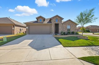 633 Captree Lane, Fort Worth, TX 76131