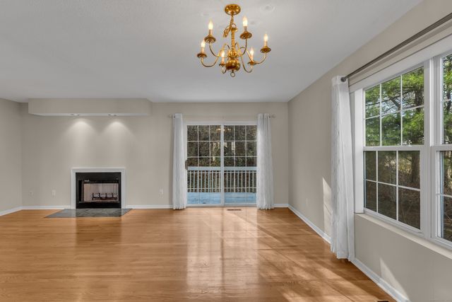 20 Lakeview Drive 20, Branford, CT 06405