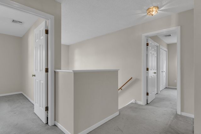 20 Lakeview Drive 20, Branford, CT 06405