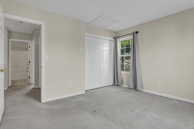 20 Lakeview Drive 20, Branford, CT 06405