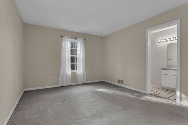 20 Lakeview Drive 20, Branford, CT 06405