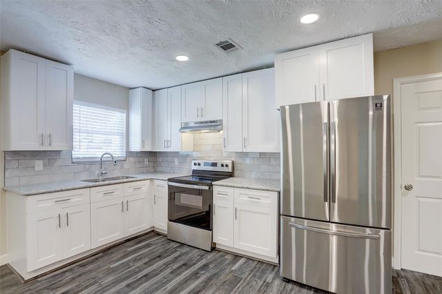 515 Main Street, Pasadena, TX 77506