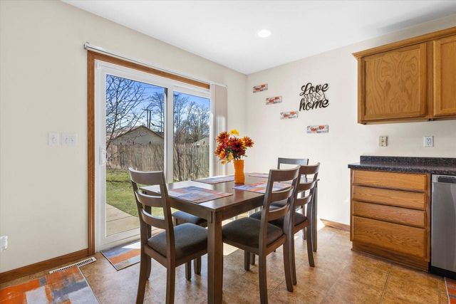 1809 W Wright STREET, Milwaukee, WI 53206