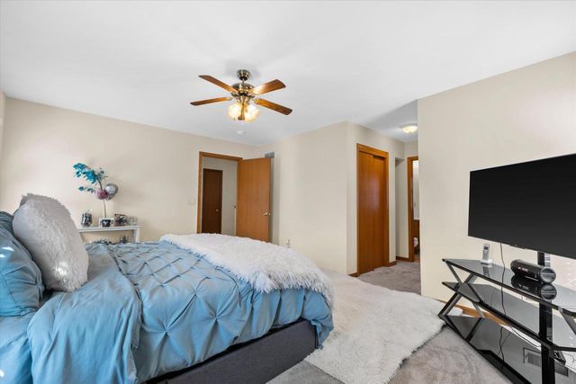 1809 W Wright STREET, Milwaukee, WI 53206