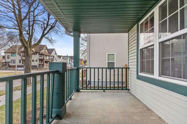 1809 W Wright STREET, Milwaukee, WI 53206