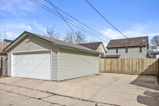 1809 W Wright STREET, Milwaukee, WI 53206