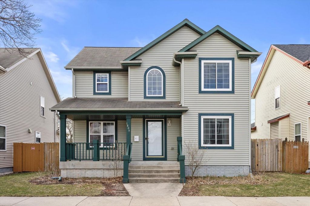 1809 W Wright STREET, Milwaukee, WI 53206