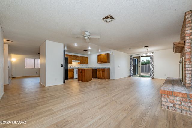 7541 N Juniper Road, Tucson, AZ 85741