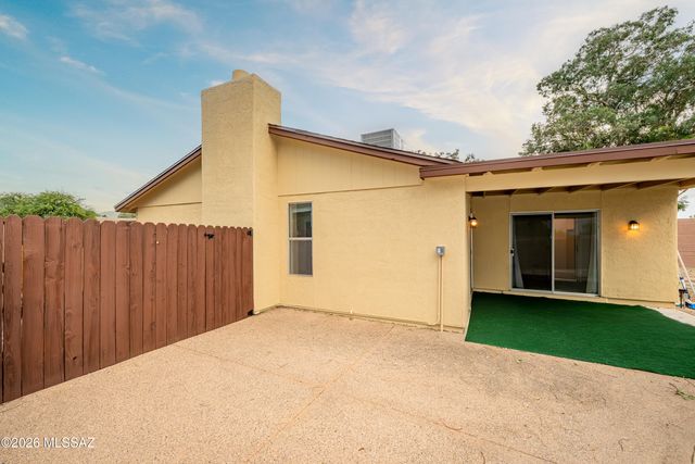 7541 N Juniper Road, Tucson, AZ 85741