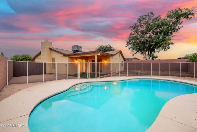 7541 N Juniper Road, Tucson, AZ 85741