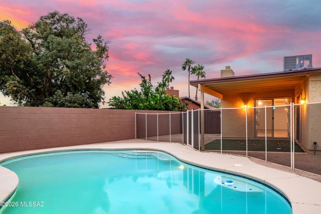 7541 N Juniper Road, Tucson, AZ 85741