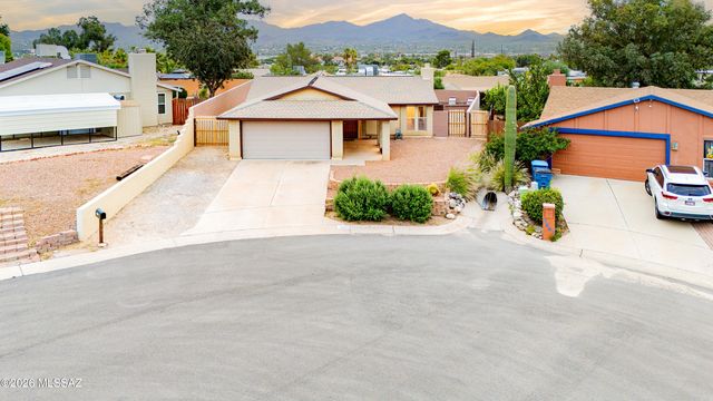 7541 N Juniper Road, Tucson, AZ 85741